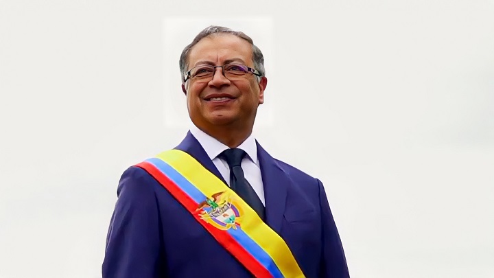 https://diarioperu.pe/wp-content/uploads/2022/08/Gustavo-Petro-juramenta-como-presidente-de-Colombia.png