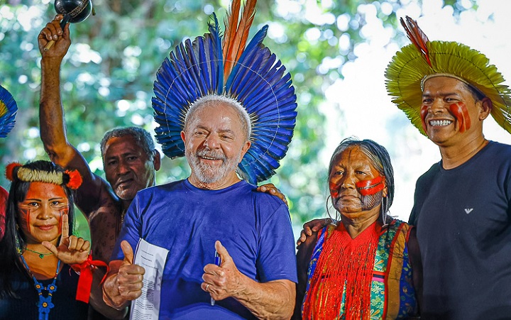 Lula con pueblos Indígenas