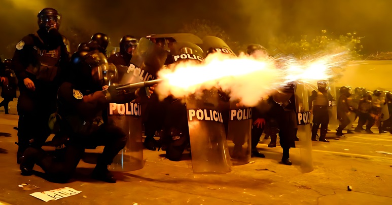 PNP dispara a manifestantes. Imagen referencial.