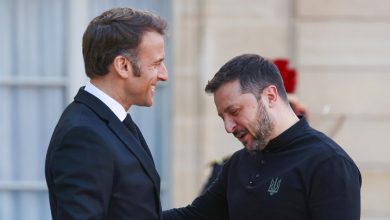 Emanuel Macron y Vladímir Zelenski